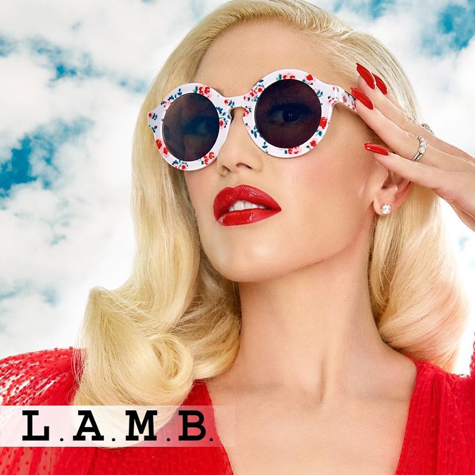 Gwen Stefani usando L.A.M.B. eyewear